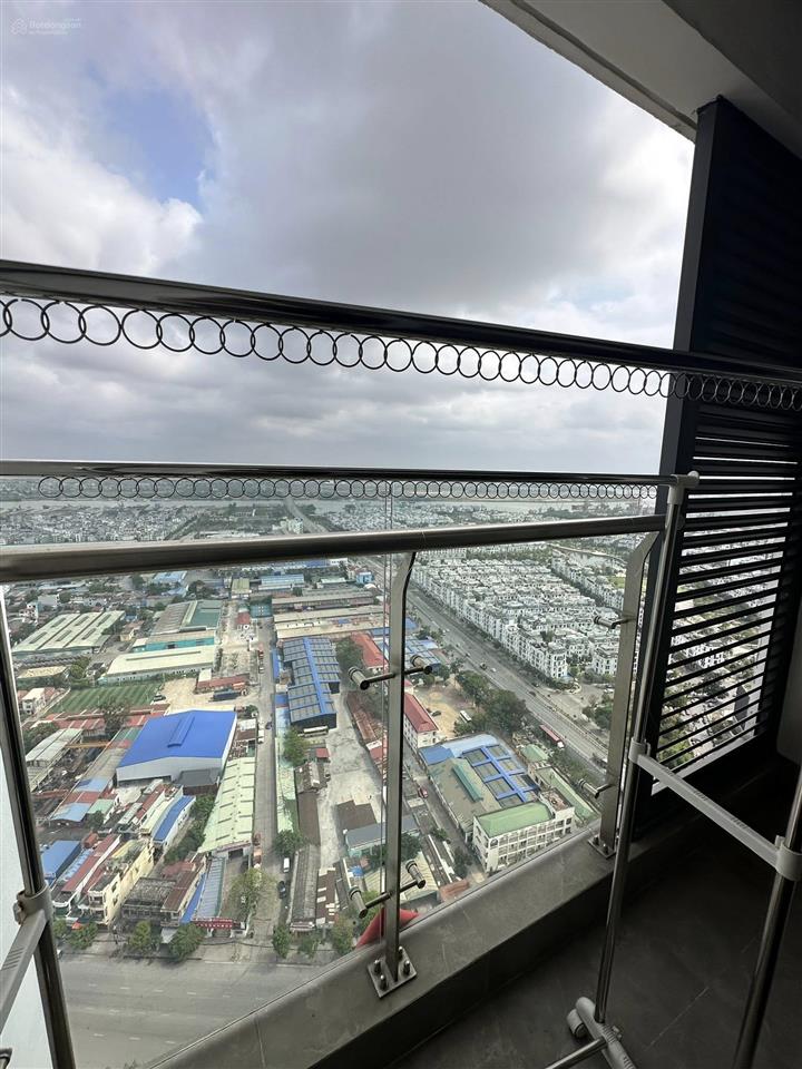 Chính chủ em cần bán gấp căn penhouse 3pn view pháo hoa trực diện dự án hoàng huy grand sở dầu
