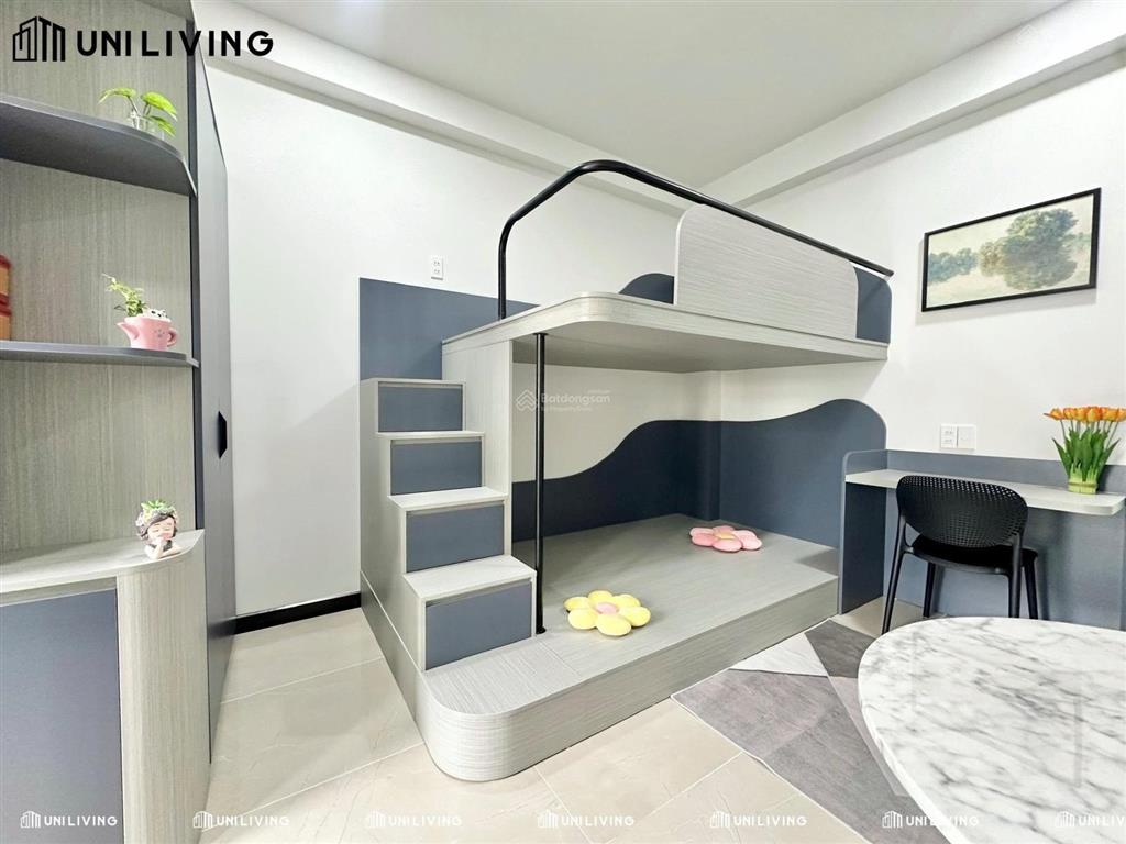Cho thuê căn hộ ban công full nội thất ngay vincom lê văn việt, ngã tư thủ đức