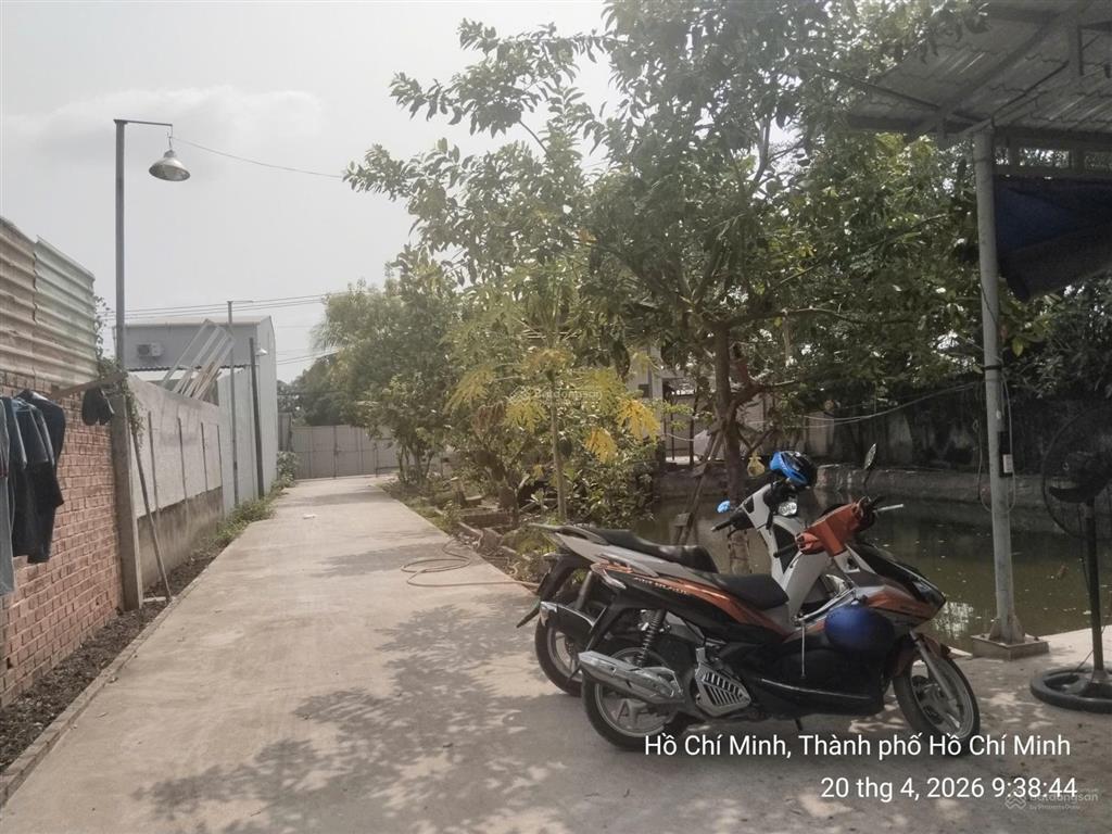 Bán đất + nhà kho dt 10.116 m2, quận 9, chỉ 250 tỷ, mt lã xuân oai