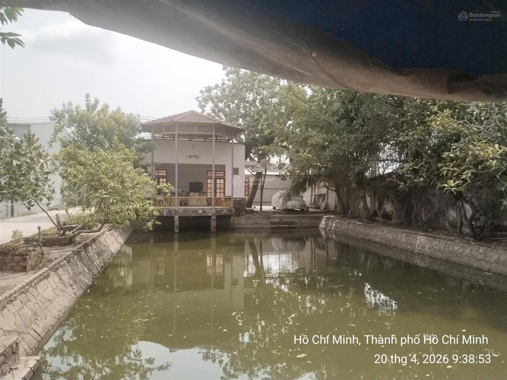 Bán đất + nhà kho dt 10.116 m2, quận 9, chỉ 250 tỷ, mt lã xuân oai