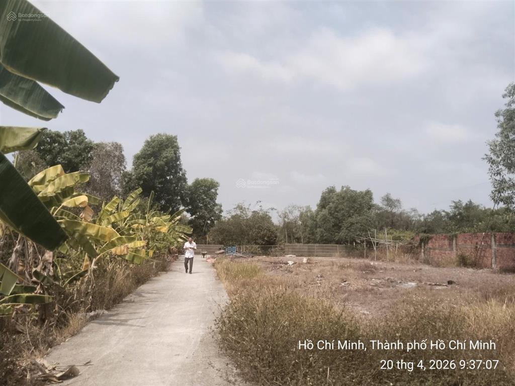 Bán đất + nhà kho dt 10.116 m2, quận 9, chỉ 250 tỷ, mt lã xuân oai