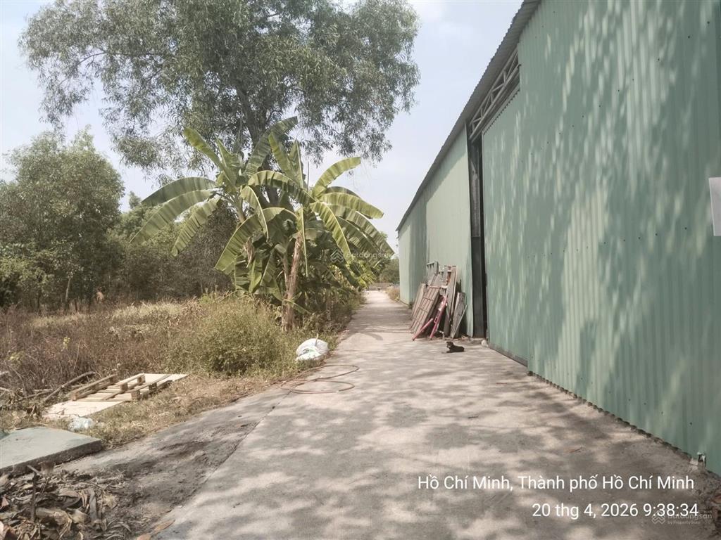 Bán đất + nhà kho dt 10.116 m2, quận 9, chỉ 250 tỷ, mt lã xuân oai