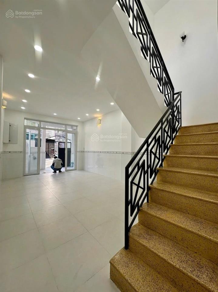 Bán nhà p15 tân bình hxh, ra mt 10m, chỉ 5.69t, còn tl.