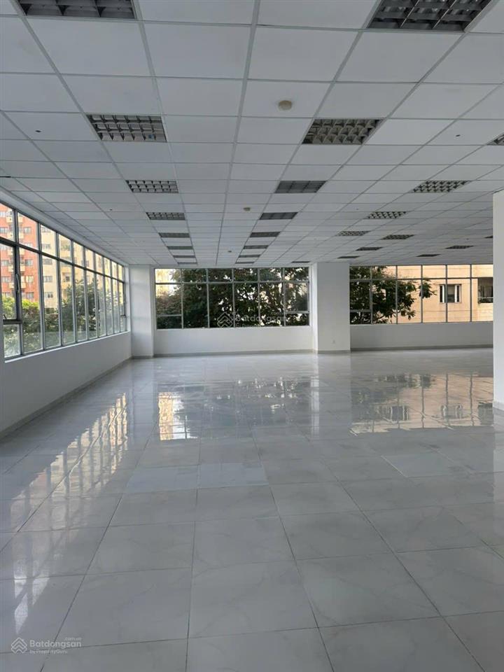 Cho thuê văn phòng trên đường nguyễn văn trỗi  dt 130m2  giá 30tr