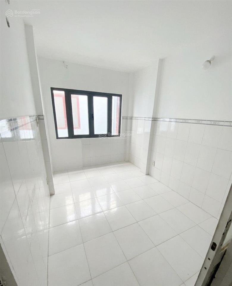 Cho thuê nhà nguyên căn tuệ tĩnh q.11 kinh doanh đắc địa sát chợ