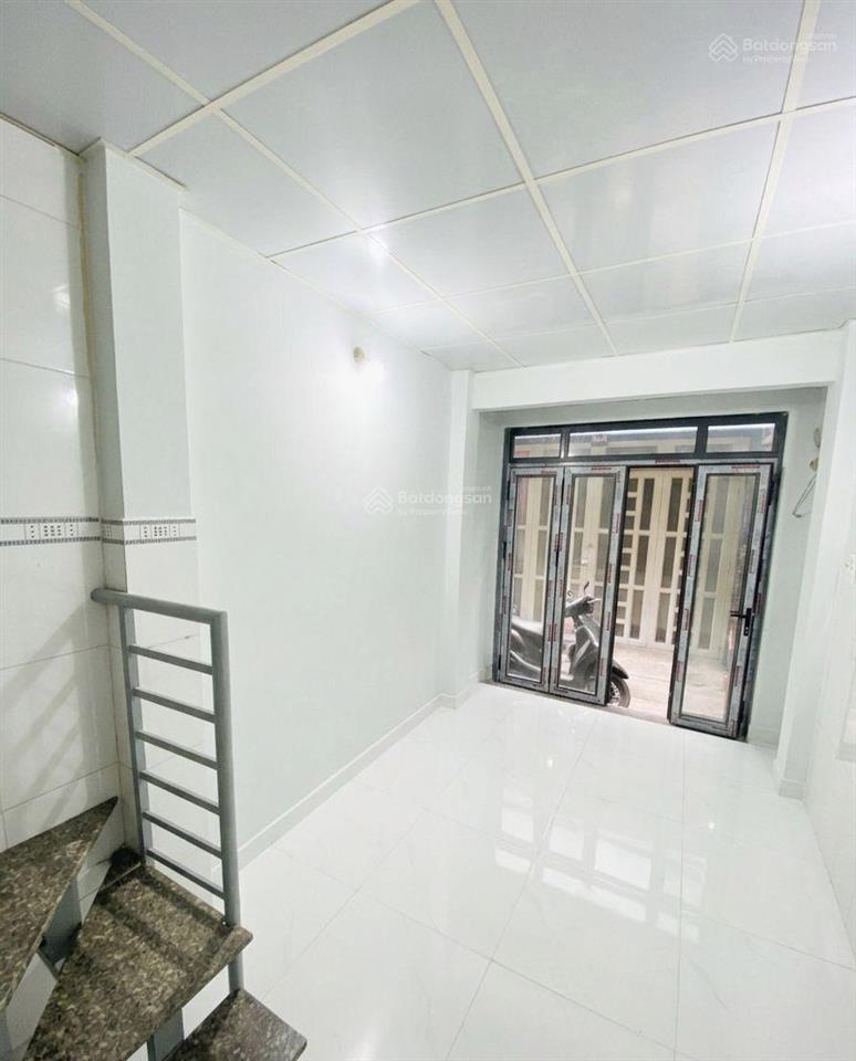 Cho thuê nhà nguyên căn tuệ tĩnh q.11 kinh doanh đắc địa sát chợ