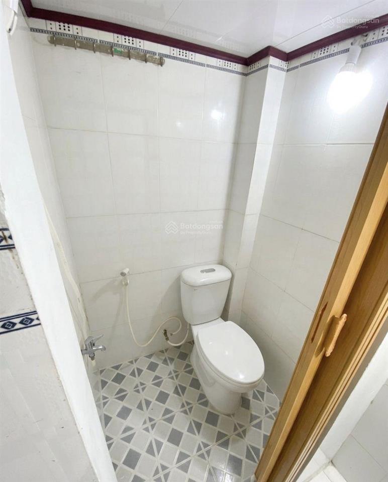 Cho thuê nhà nguyên căn tuệ tĩnh q.11 kinh doanh đắc địa sát chợ