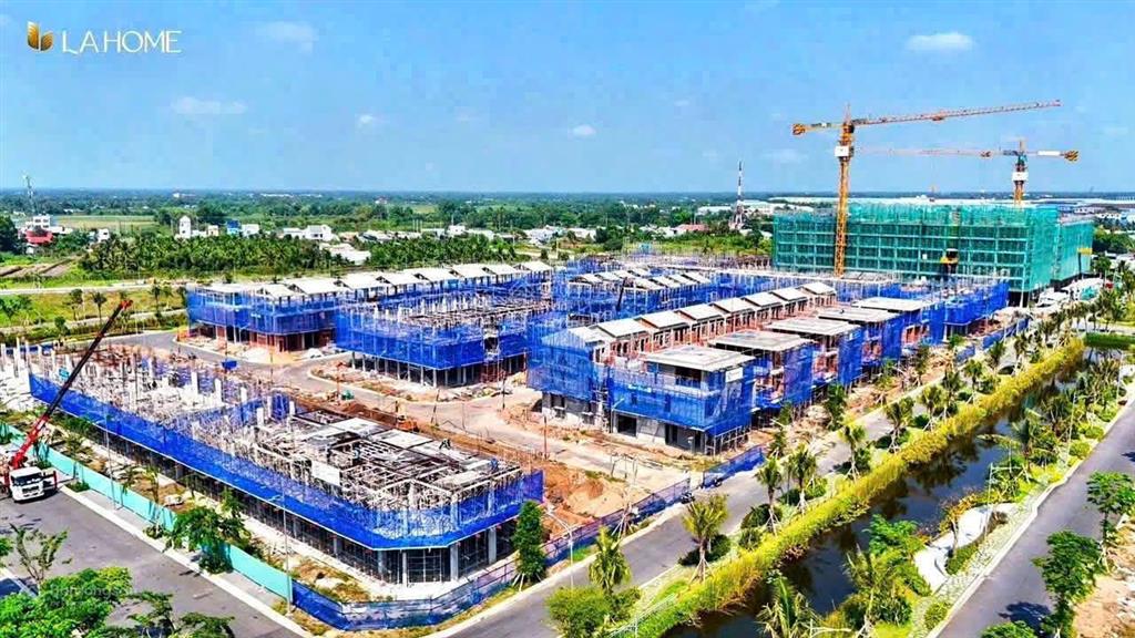 Chính chủ bán nhà liền kề vị trí đắc địa la home