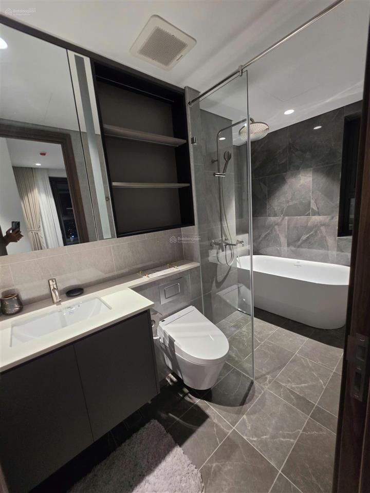 Cần cho thuê gấp siêu rẻ ch 2pn, 90m2, 45tr bao pql, lancaster legacy, nguyễn trãi, q1