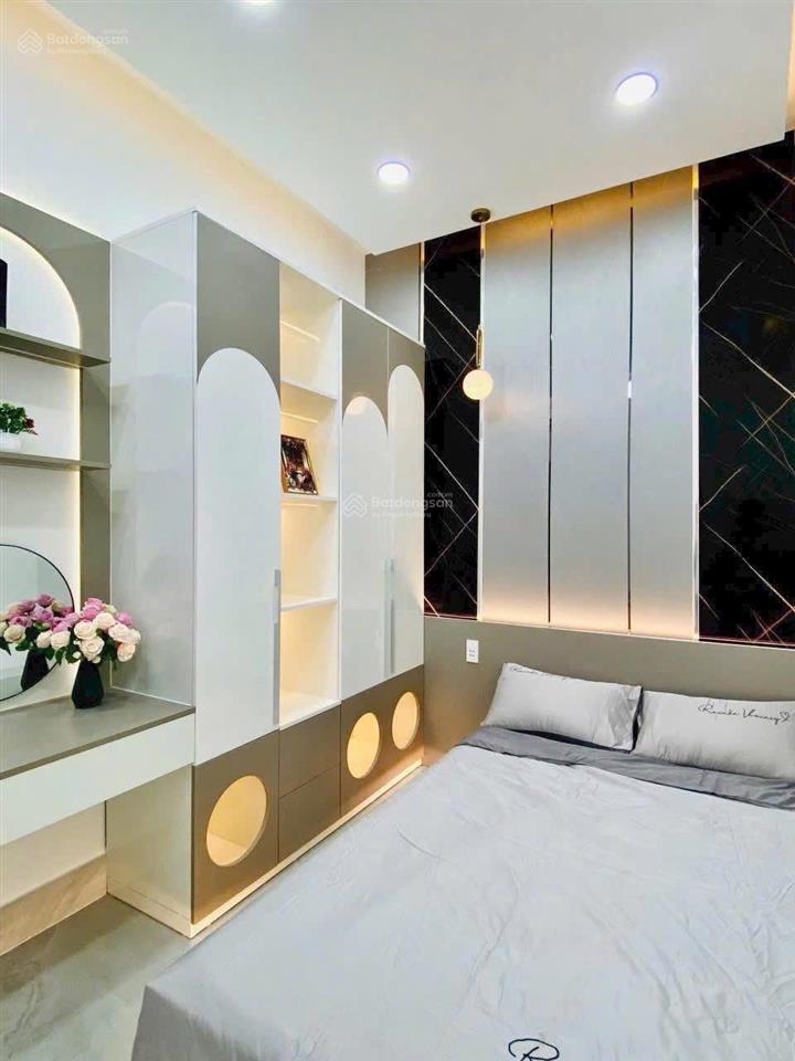 Chủ bán gấp đi định cư nhà đẹp lê lợi shr 52m2  4x13m