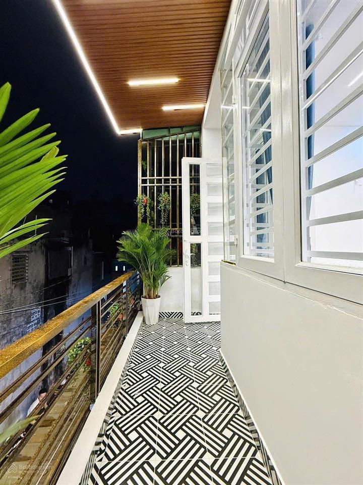 Nhà đẹp đường lê thị hồng dt 40m2 shr giá chỉ 2tỷ9 chủ cần bán gấp để đi định cư