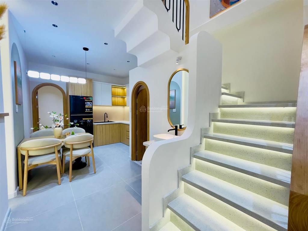 Nhà mới keng đường trần quý cáp, p. 3, bình thạnh. dt 50m2, shr, hxh (còn thương lượng)