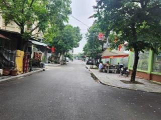 Nhỉnh 4 tỷ, lô góc đường thông ô tô vào đất. nam hồng, đông anh