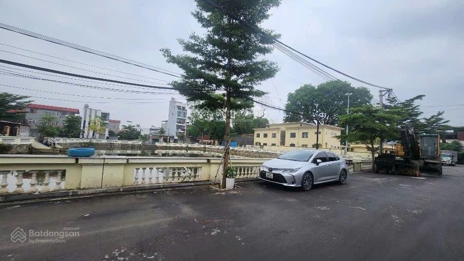 Nhỉnh 4 tỷ 64m thôn vệ, nam hồng, ô tô vào đất