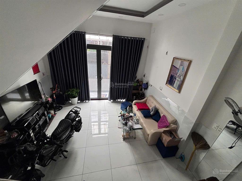 Bán nhà đường đỗ nhuận  tân phú gía cực tốt