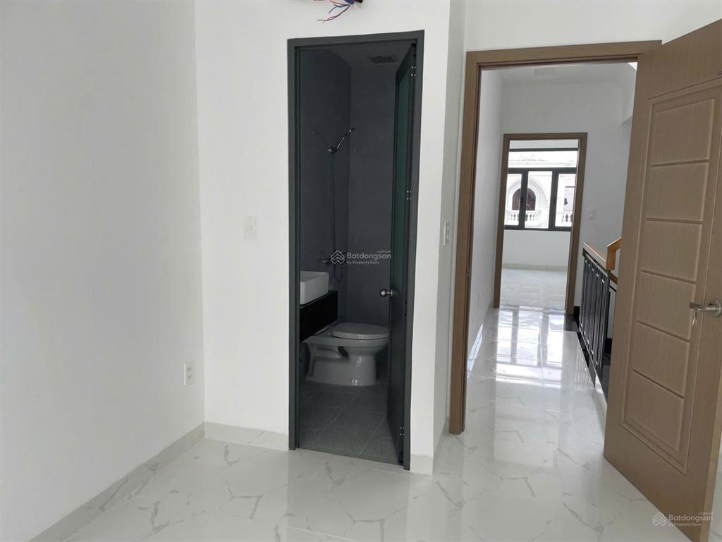Khu đồng bộ 72g nguyễn văn yến  khu vip nhà đẹp (4mx15m) đúc 3.5 tấm 4pn, 5wc, ở và làm vp