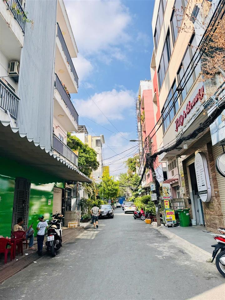 Bán tòa nhà chdv tân sơn nhì  tân phú. dt 8x16  đúc 5 lầu  29 phòng  thu nhập 120tr/th