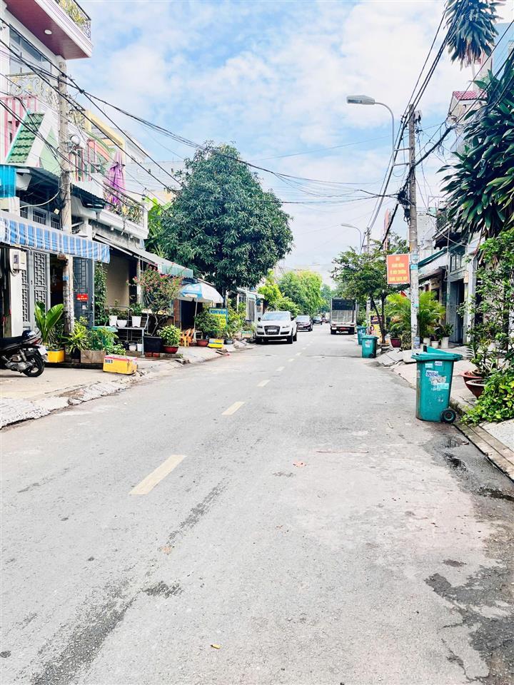 Chính chủ cần bán nhà đường t8, tây thạnh, tân phú. có dãy trọ 6 phòng thu nhập 11,5tr mỗi tháng