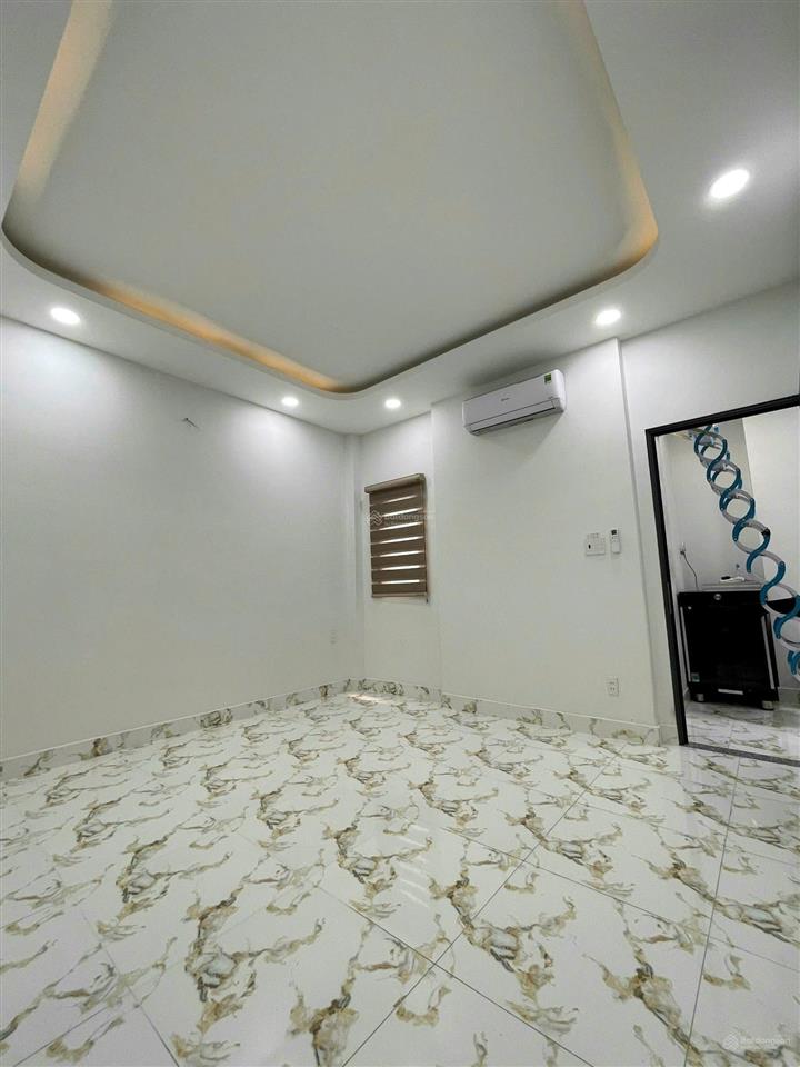 Bán nhà mới đẹp dọn vào ở ngay giá 5,6 đồng