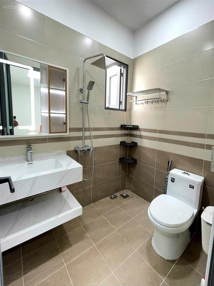 Bán nhà mới đẹp dọn vào ở ngay giá 5,6 đồng