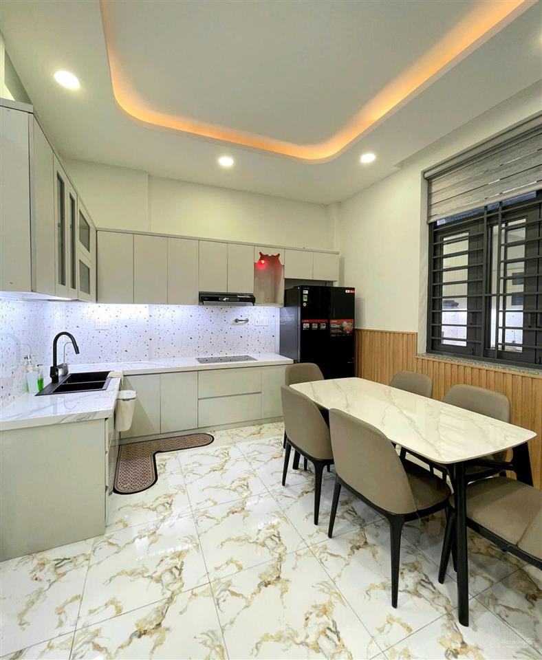 Bán nhà mới đẹp dọn vào ở ngay giá 5,6 đồng