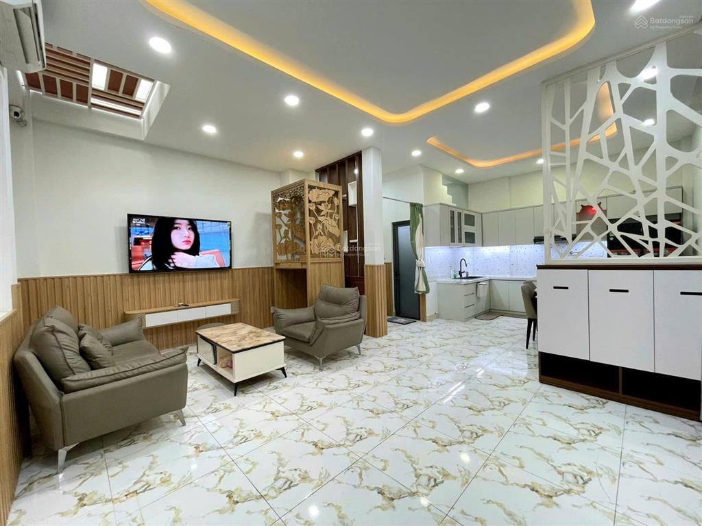 Bán nhà mới đẹp dọn vào ở ngay giá 5,6 đồng