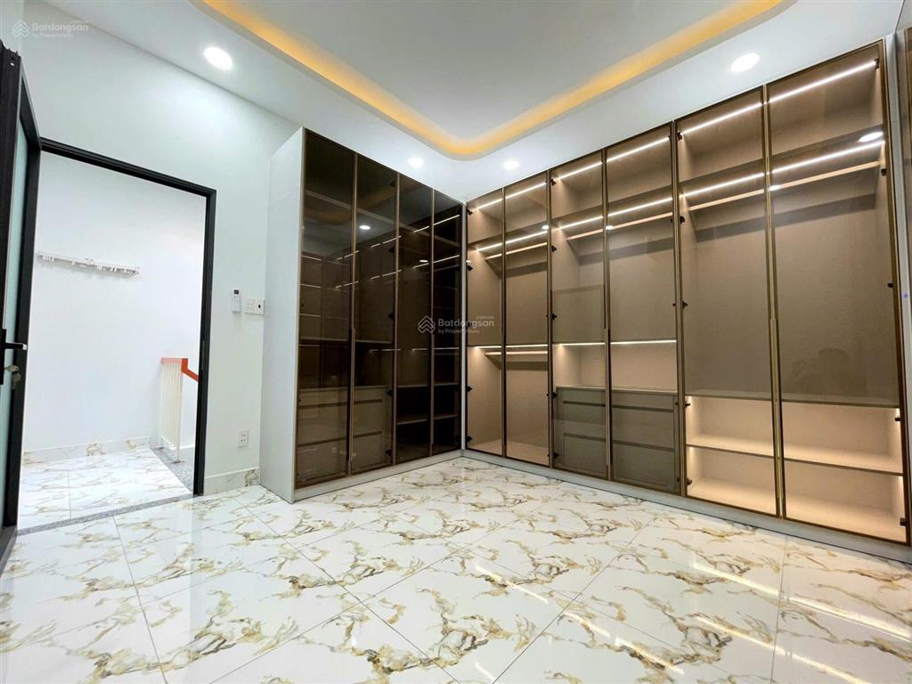 Bán nhà mới đẹp dọn vào ở ngay giá 5,6 đồng