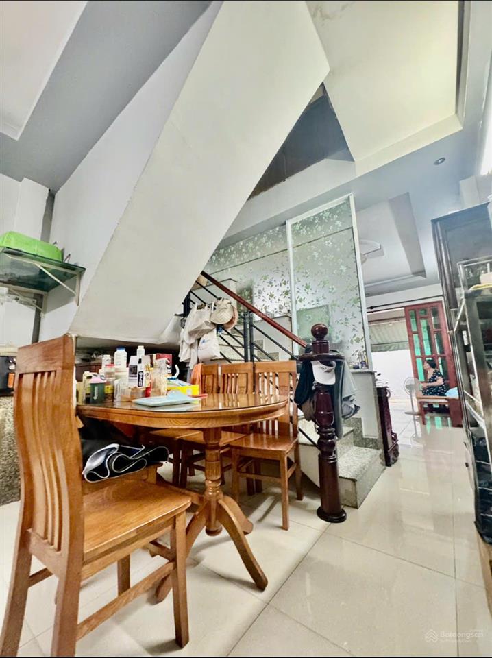 Bán nhà hẻm xe hơi đường họ lê 2 lầu 4x12m (nở hậu 5.8m) giá 5,5 tỷ