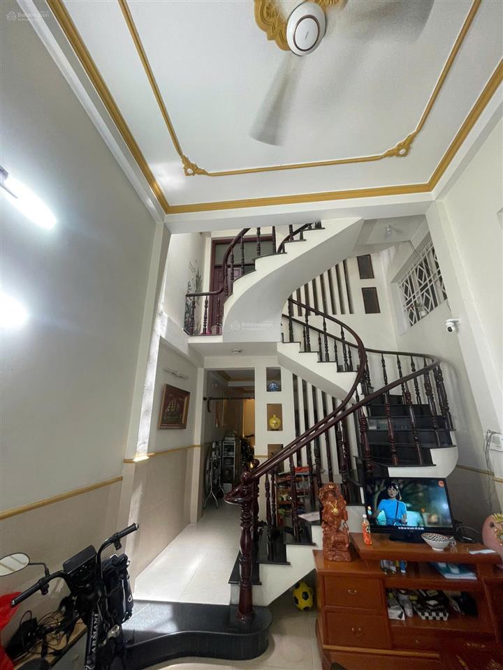 Bán nhà hẻm gò dầu 60,7m 4pn 4wc sát công viên gò dầu 6,2 tỷ tl