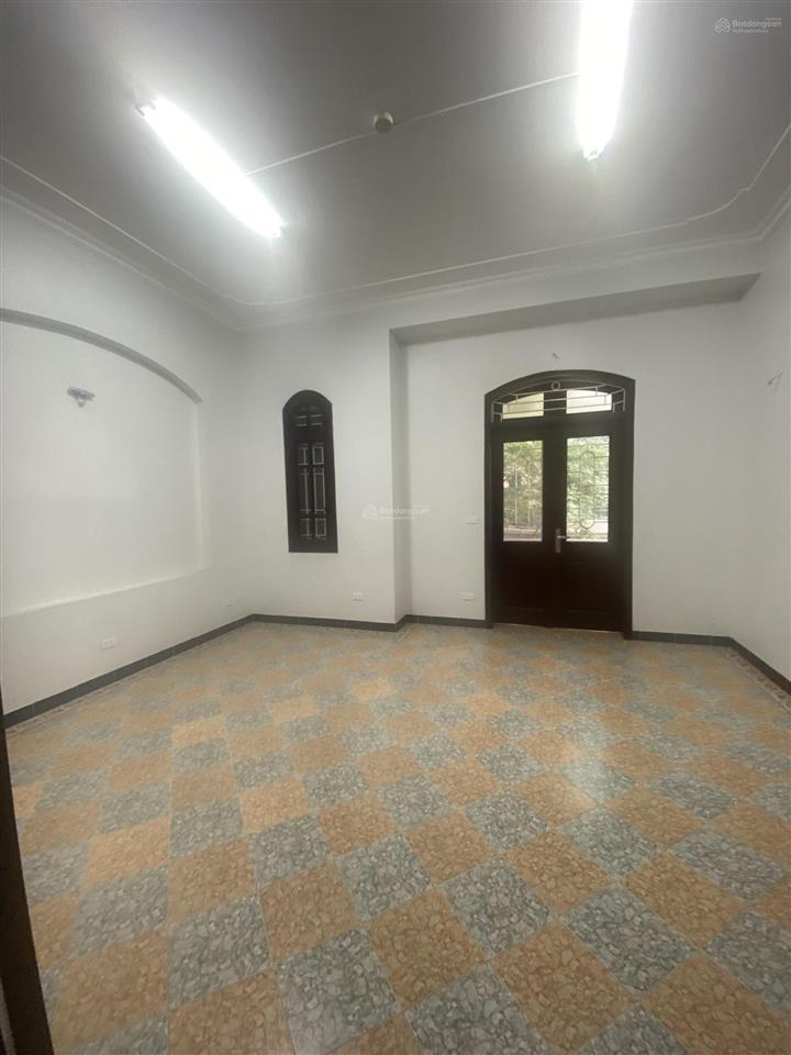 Cho thuê nhà liền kề mp xuân quỳnh, cầu giấy. dt 96m2, 5 tầng. kinh doanh. giá 38 triệu/tháng