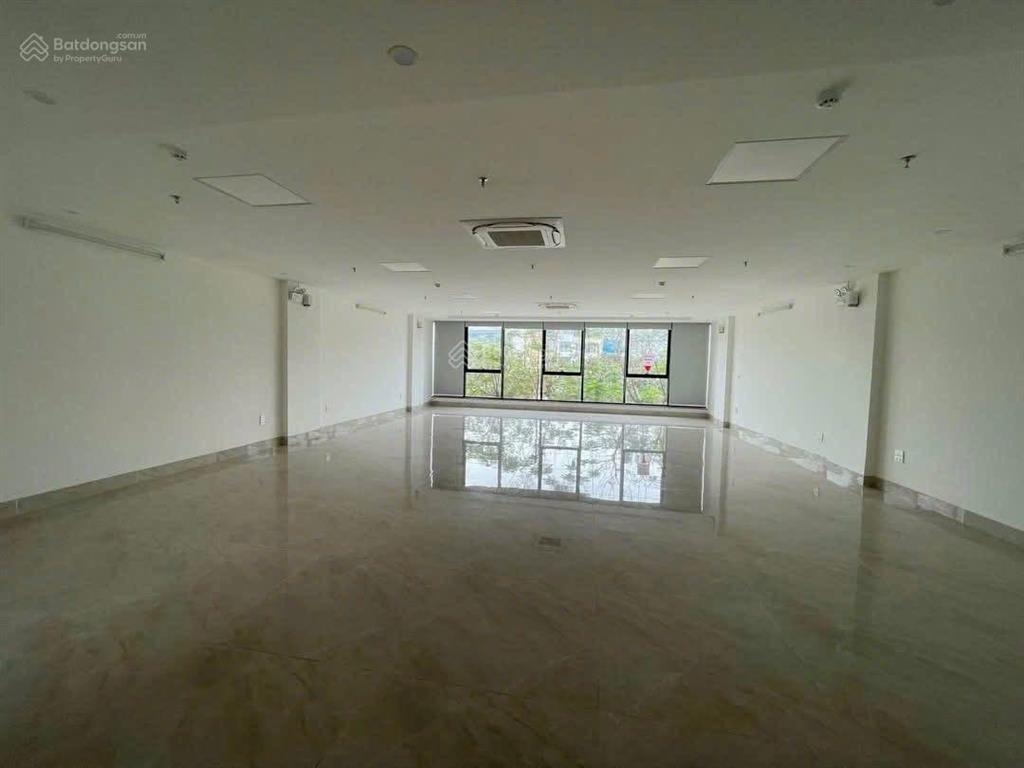 Tòa văn phòng nam trung yên, cầu giấy dt 100m2, 1 hầm, 7 nổi. thông sàn, thang máy, pccc giá 115tr