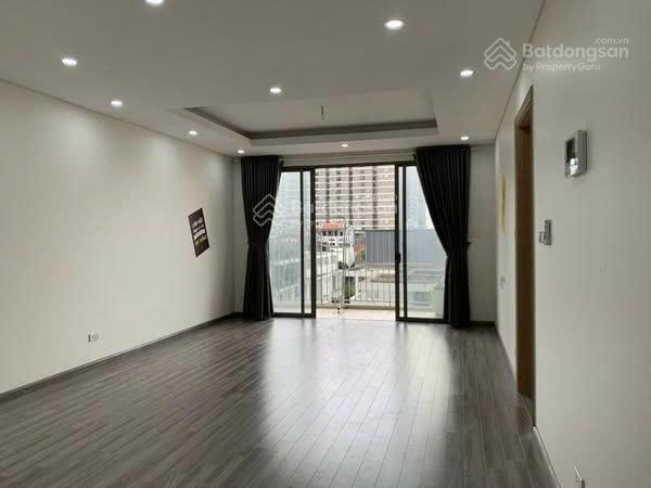 Cho thuê chung văn phòng trong căn hộ 115m2  tại toà c37 bắc hà  17 tố hữu giá 6tr  0961 068 ***