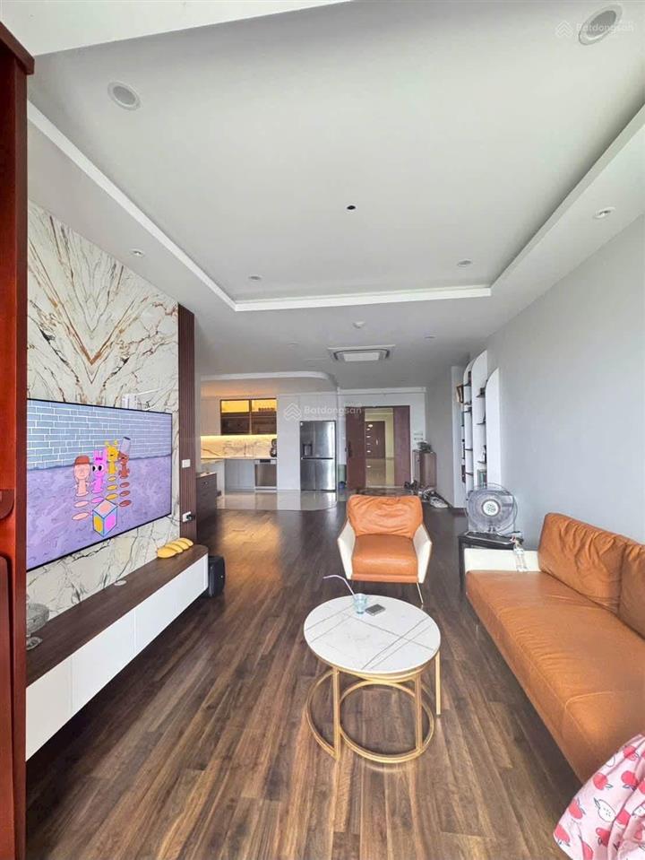 Cho thuê cc ct4 vimeco ii, 22 triệu, 141m2, 3pn + 2vs, đẹp, nhiều tiện ích