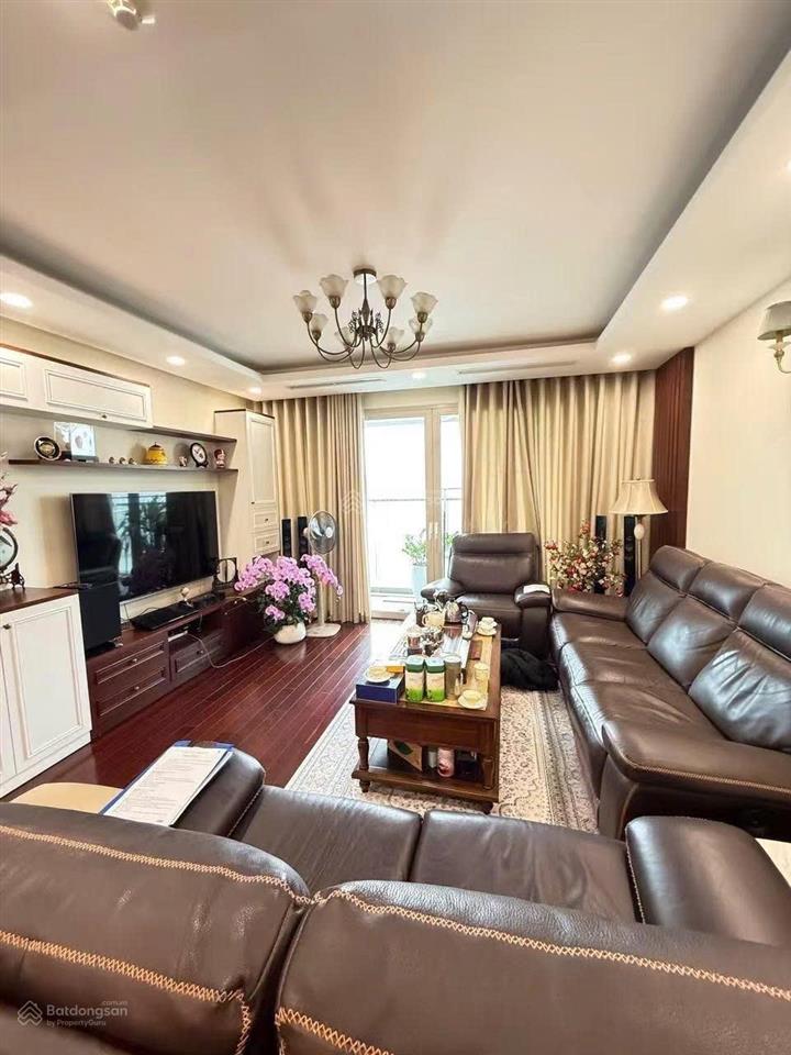 Bán căn hộ 121m2 tại khu đô thị trung hòa  nhân chính, giá 8,5 tỷ vnd, giá tham khảo tốt