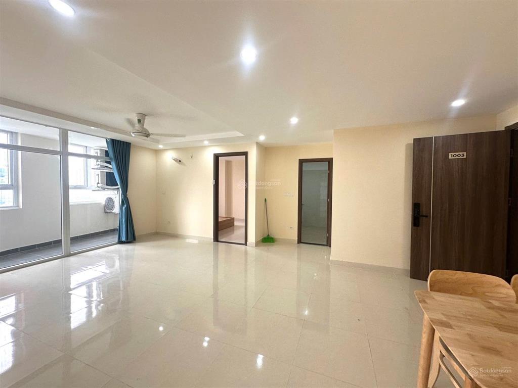 Cho thuê căn hộ m3  m4 nguyễn chí thanh 140m2  3pn 2wc giá 15tr/tháng, tt3c1. 0984 677 ***