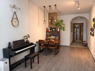 Bán cc golden west, 6,8 tỷ, 96m2, 3pn, đẹp xuất sắc, ở lê văn thiêm, thanh xuân