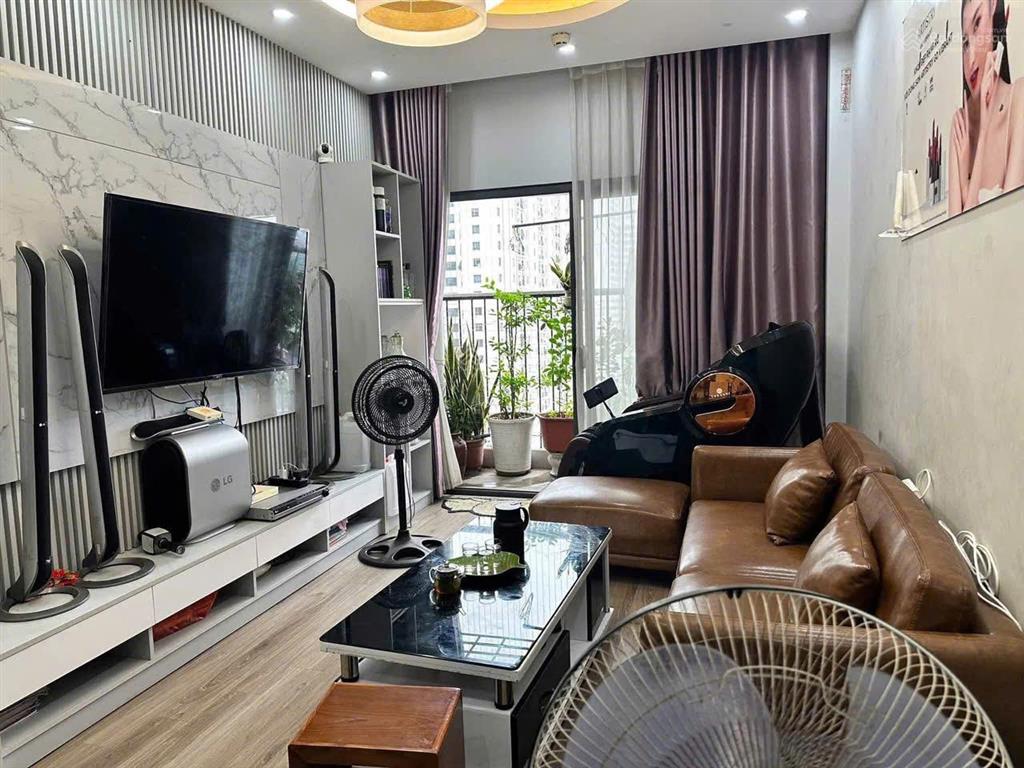 Bán cc đẹp xuất sắc tại chung cư golden west, 6,7 tỷ vnd, 93,2m2