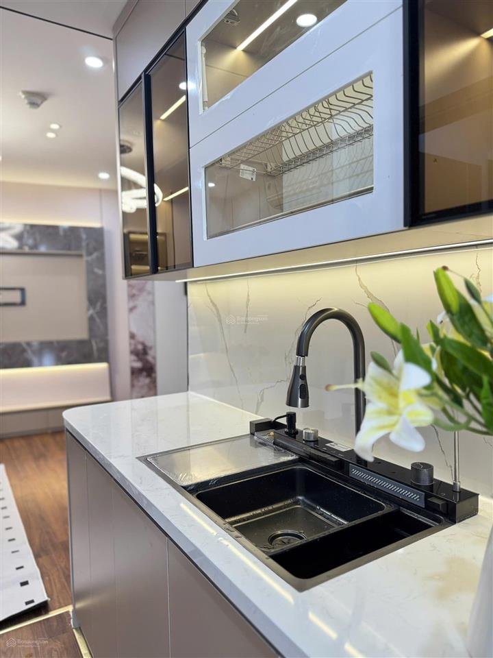 Cc cần bán ch 70m2, 2pn, 2wc, tầng cao giá 5,3 tỷ tại the charm an hưng,  0918 367 ***