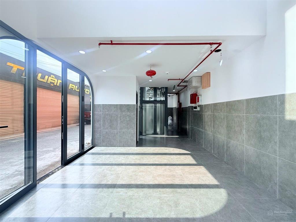 Bán nhà mặt tiền công viên, dự án kênh tham lương, hd 90tr/th góc 2mt, 6 tầng