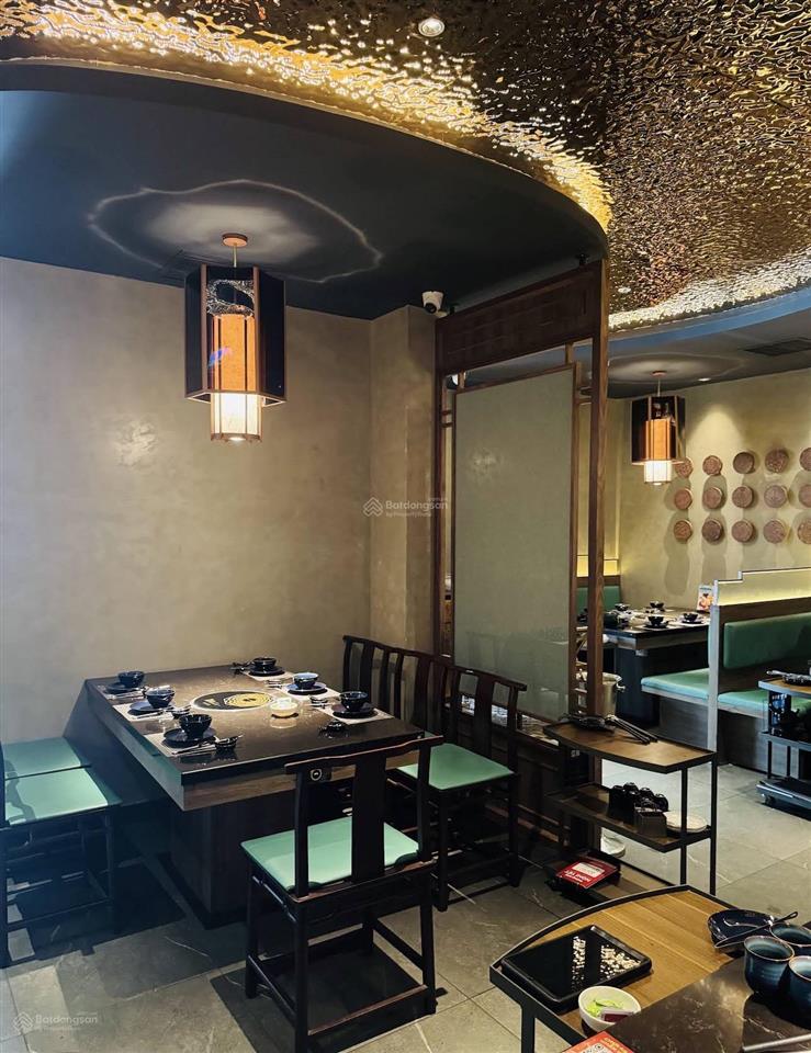 Cho thuê mặt tiền kinh doanh ngang hơn 10m trung tâm quận 3