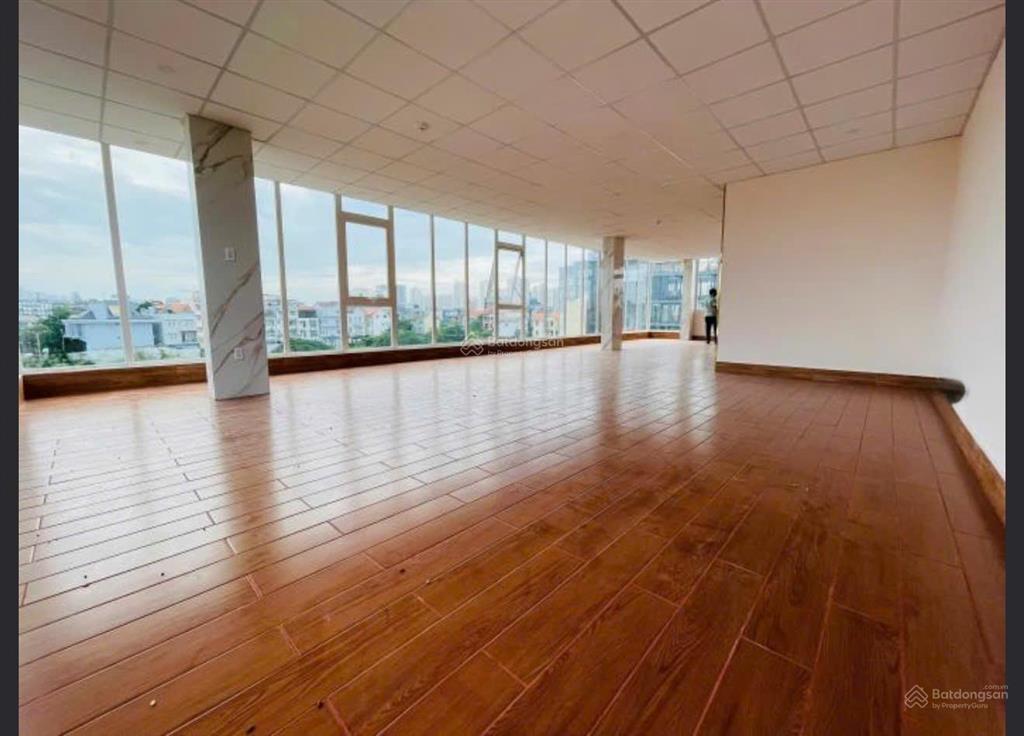Cho thuê toà building góc 2 mặt tiền gần vòng xoay trần não  lương định của trung tâm quận 2