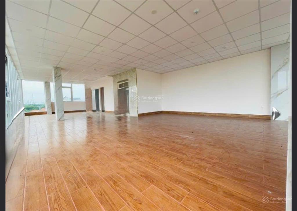 Cho thuê toà building góc 2 mặt tiền gần vòng xoay trần não  lương định của trung tâm quận 2
