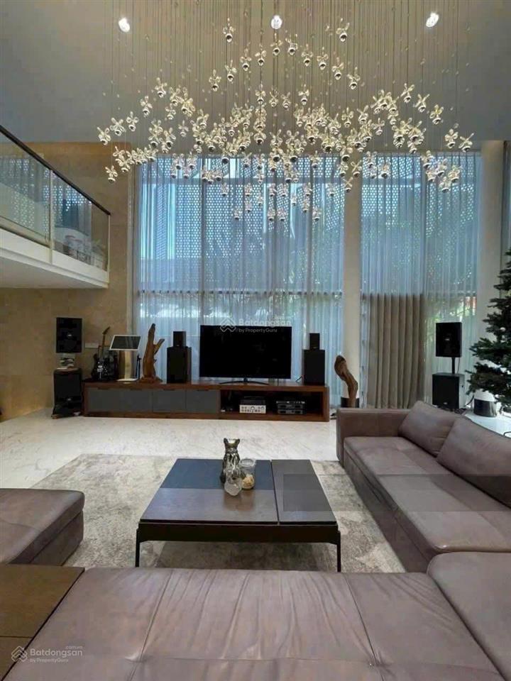 Cho thuê villa sân vườn hồ bơi cao cấp 1300m2 quận tân bình