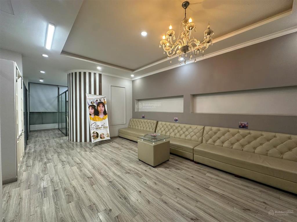 Cho thuê tòa nhà 1100m² mặt tiền 9m trần hưng đạo