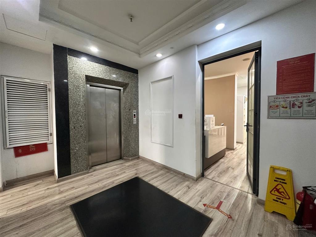 Cho thuê tòa nhà 1100m² mặt tiền 9m trần hưng đạo
