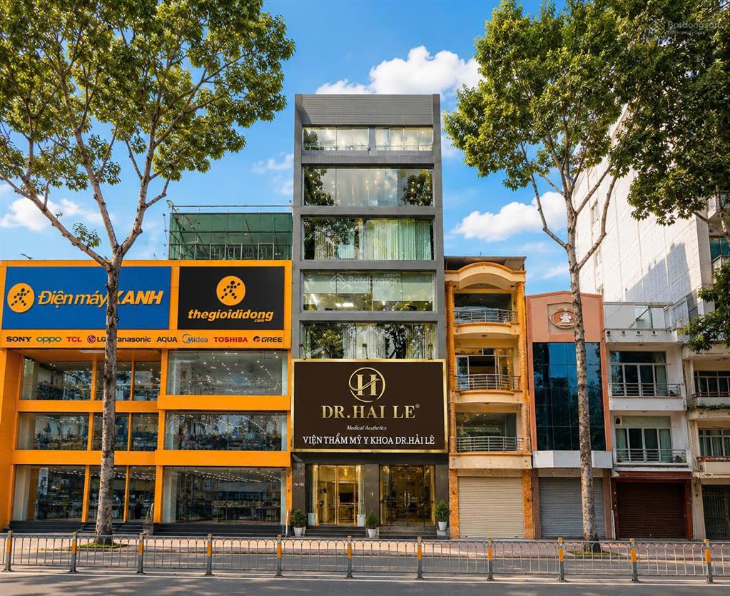 Cho thuê tòa nhà 1100m² mặt tiền 9m trần hưng đạo