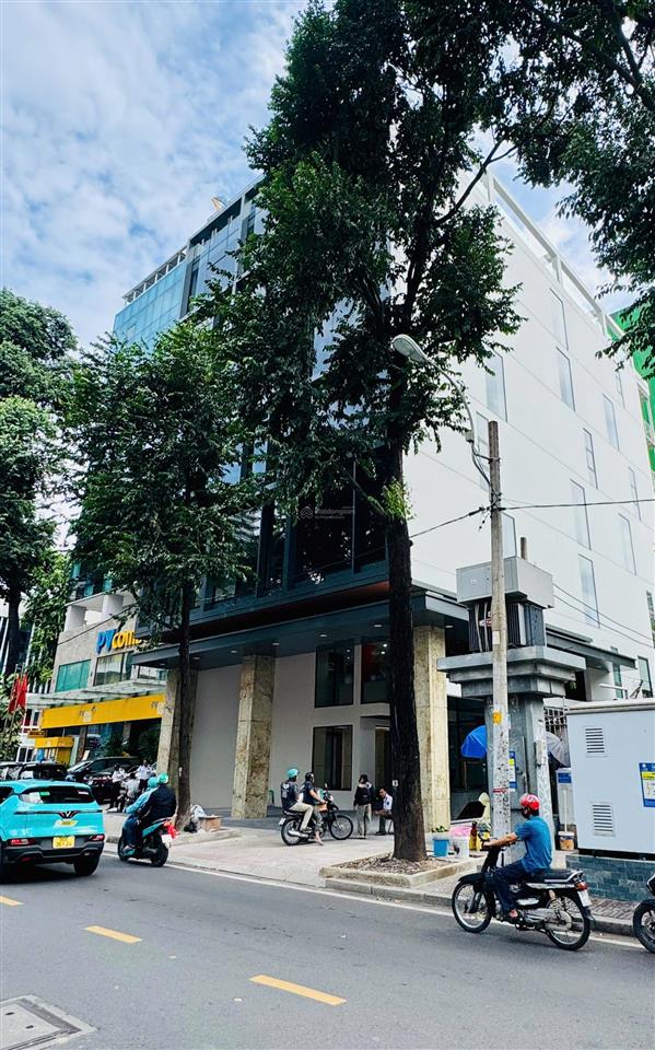Cho thuê building mặt tiền 17m mới hoàn công trung tâm quận 3