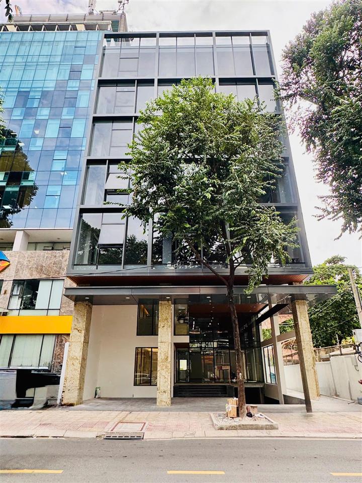 Cho thuê building mặt tiền 17m mới hoàn công trung tâm quận 3