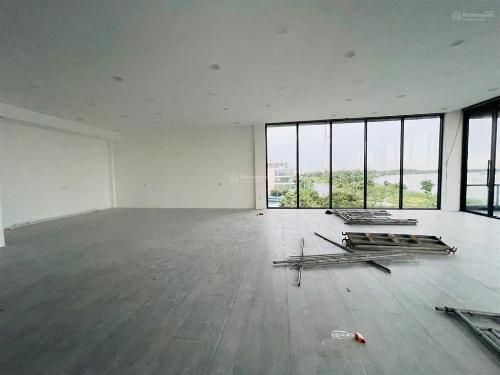Cho thuê tòa nhà 2 mặt tiền view sông 1000m2 đảo kim cương quận 2