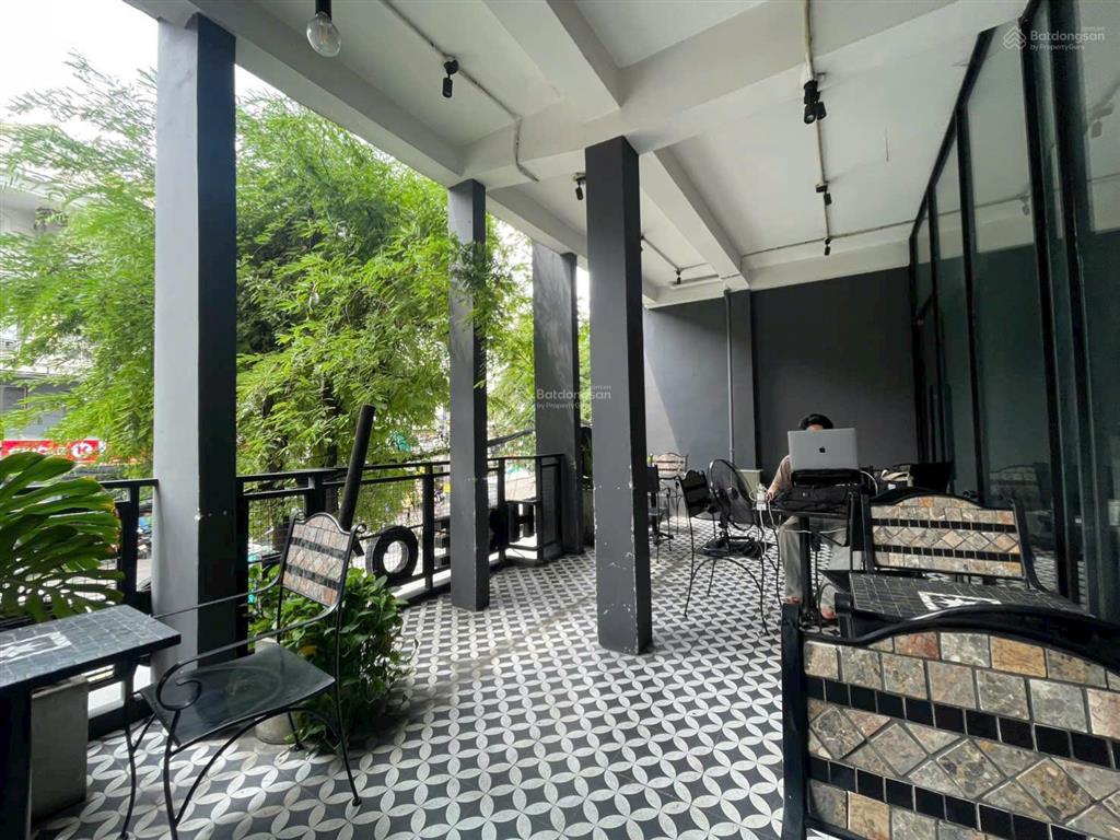 Cho thuê mặt nhà mặt tiền 8m nguyễn gia trí, trung tâm kinh doanh bình thạnh